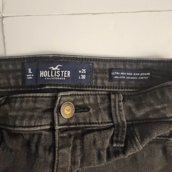 D22  Hollister‎ Womens Ultra High Rise Jean Legging Black Wash Size 25W 30L - Picture 5 of 9